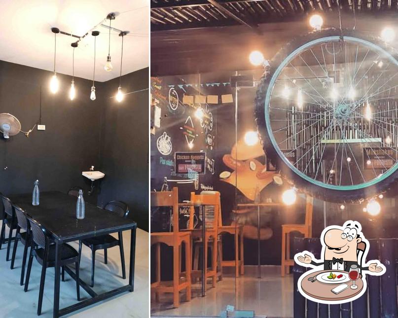 Look at this image of Cafe Foodista