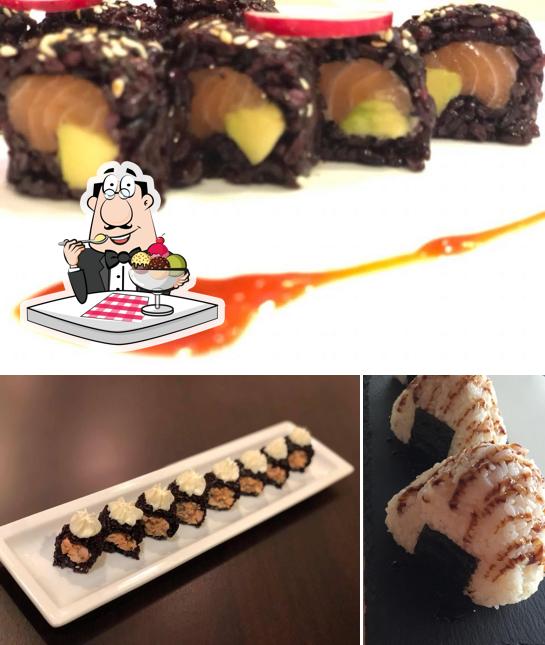 Sakana serve un'ampia selezione di dessert