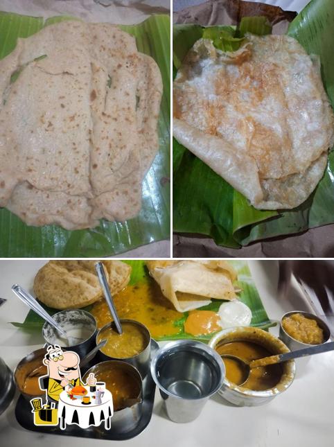 Idli at SRI KRISHNA TIFFIN ROOM