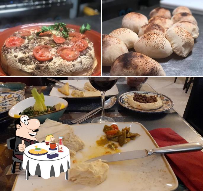 Piatto di formaggi al Biblos Caffè