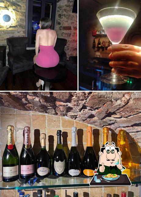 Tra le diverse cose da Lux Night si possono trovare la cibo e interni