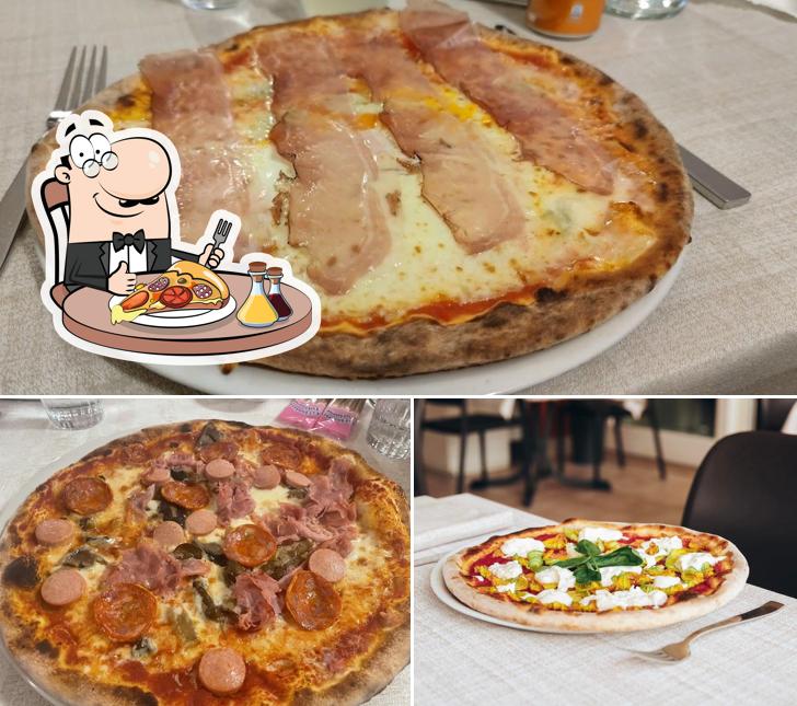 Prova una pizza a Pizzeria Ristorante Residenza Sale E Pepe