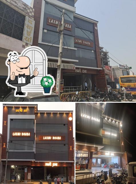 The exterior of Laxmi Dhaba