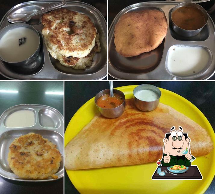 Food at New Shiva Bhag Cafe