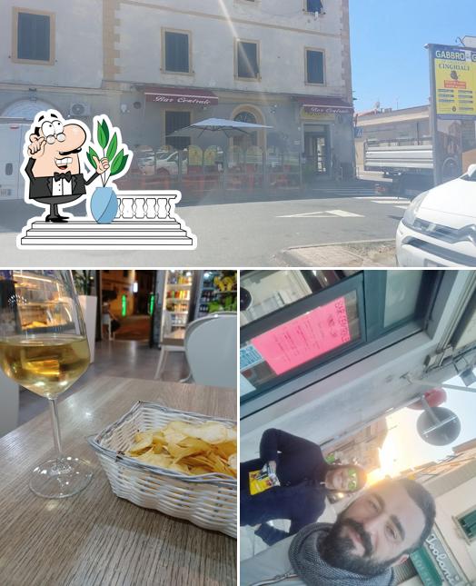 Gli esterni di Bar Centrale
