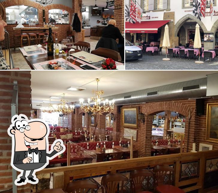 Siediti a un tavolo di La Brasserie