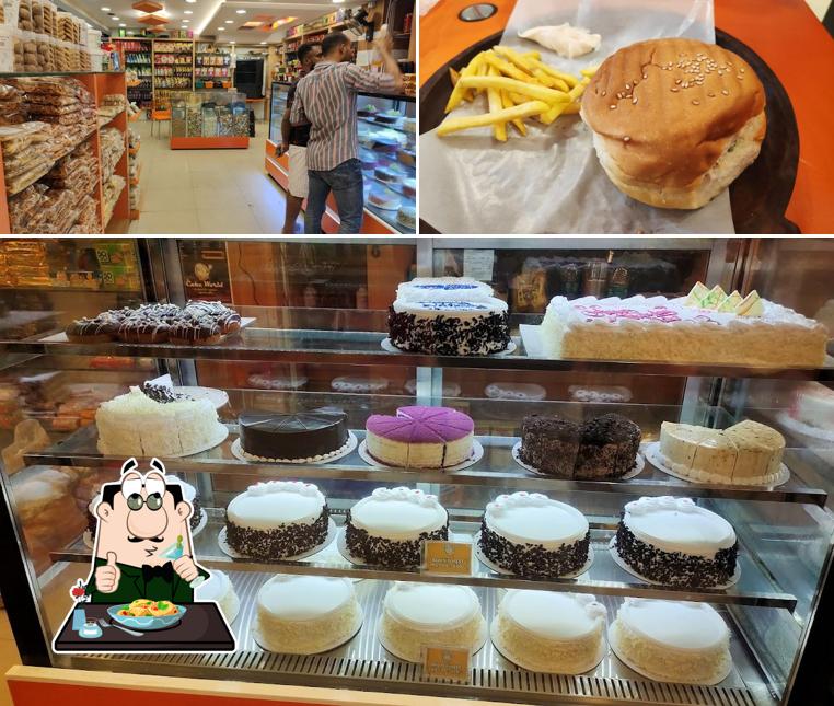 Food at De Cake World Oachira