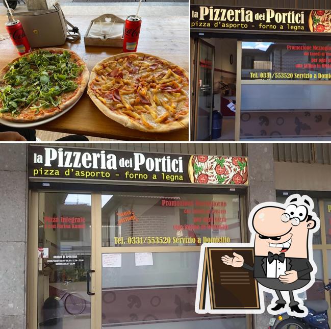 Guarda la foto che presenta la esterno e cibo di LA PIZZERIA DEI PORTICI