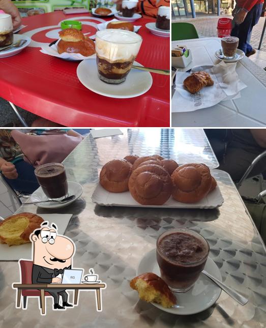 SAPORI & TRADIZIONI di Marra si caratterizza per la interni e tavolo da pranzo