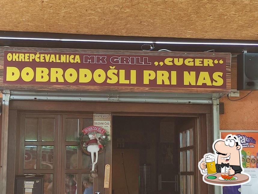 Puoi goderti un rinfrescante bicchiere di birra chiara o scura