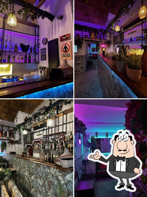 Gli interni di Jungle Tropical Bar Napoli