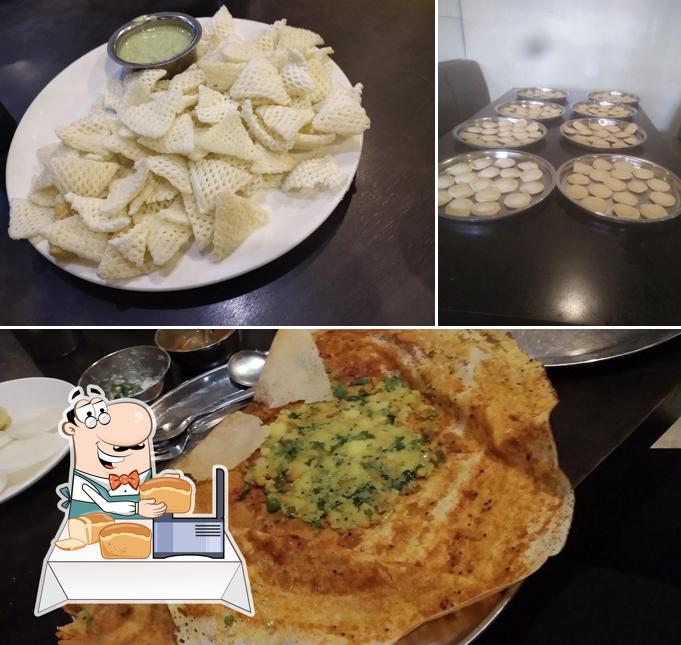 Garlic bread at Mahesh Hotel & Restaurant