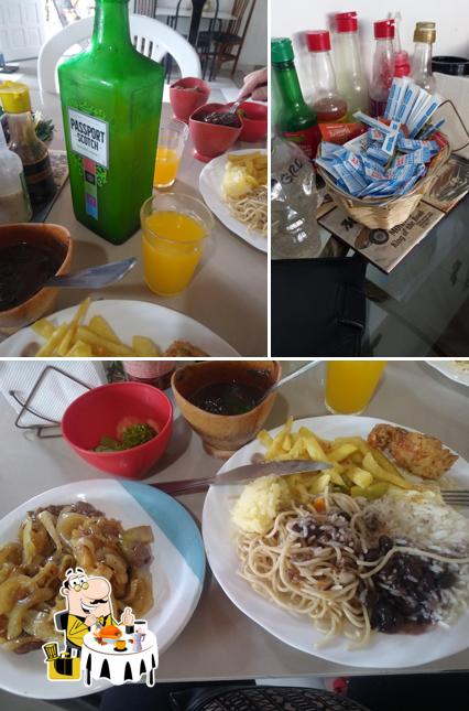 A comida e bebida do restaurante