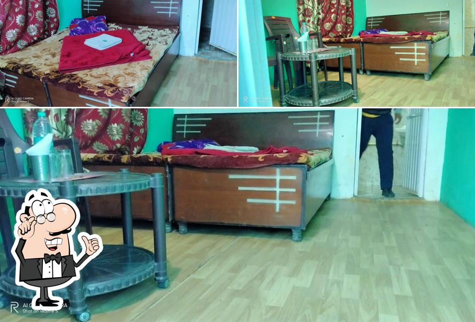 The interior of Hot and Spicy Food Court