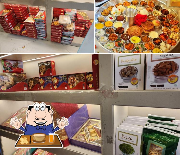 Food at Chhappan Bhog