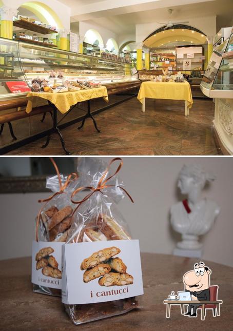 Gli interni di Pasticceria Busnelli