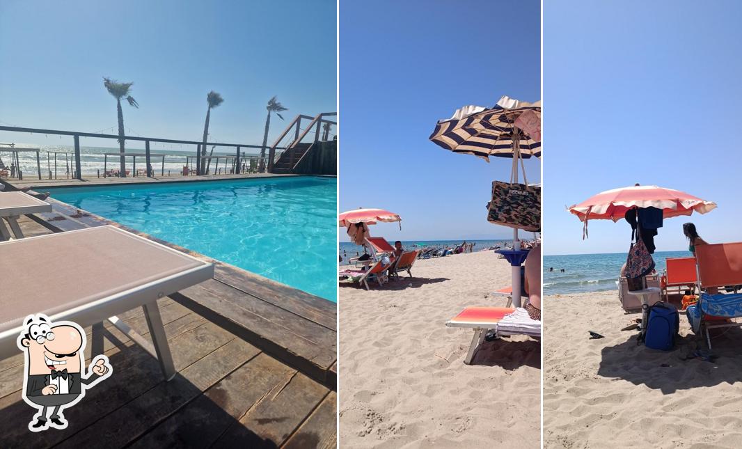 Gli interni di Mambo Beach Club
