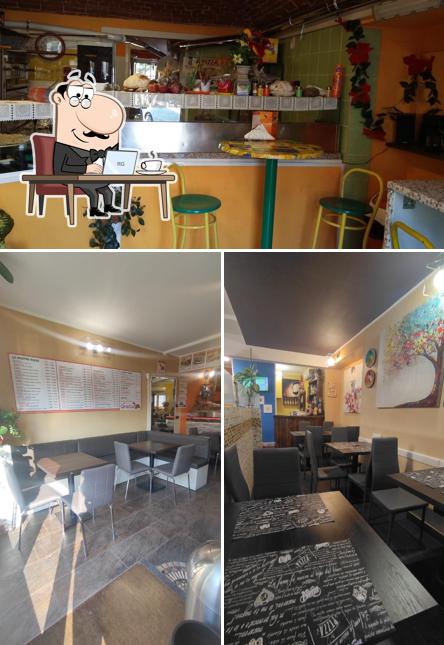 Siediti a un tavolo di Pizzeria Kebab