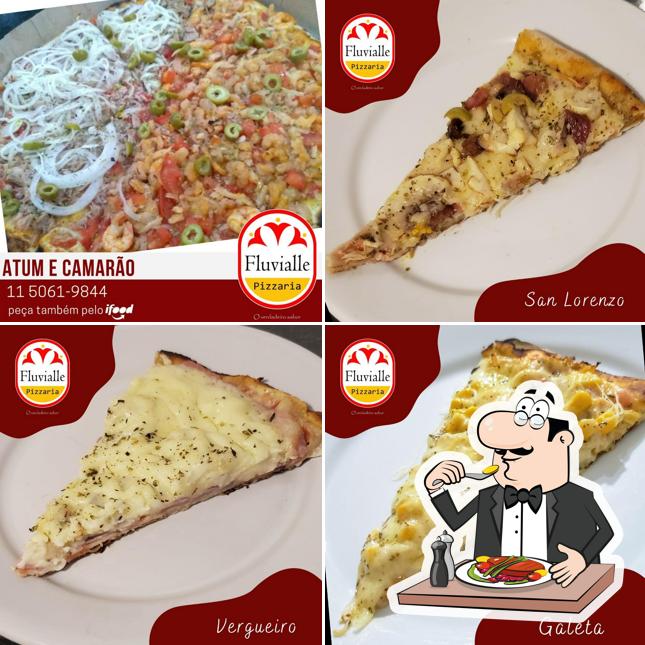 Comida em Pizzaria Fluvialle