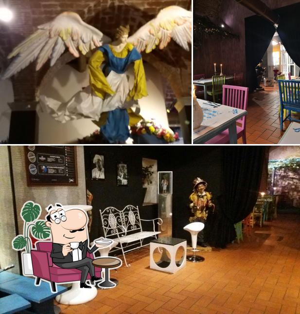 Gli interni di ‘O Munaciello Ristorante Pizzeria Napoletano