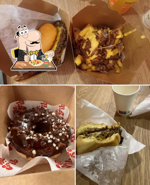 Platti al Mr. Fib The First Black Angus Smash Burger