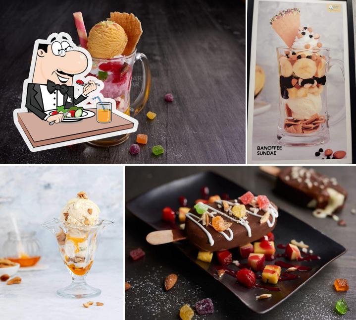 Food at Polar Bear Ice Cream Sundaes