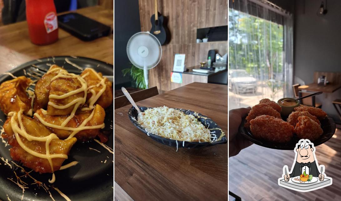 Food at Cafe UNPLUGGED