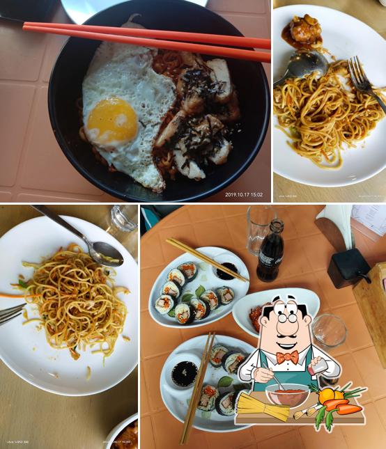 Spaghetti bolognese at Dumpling Hub