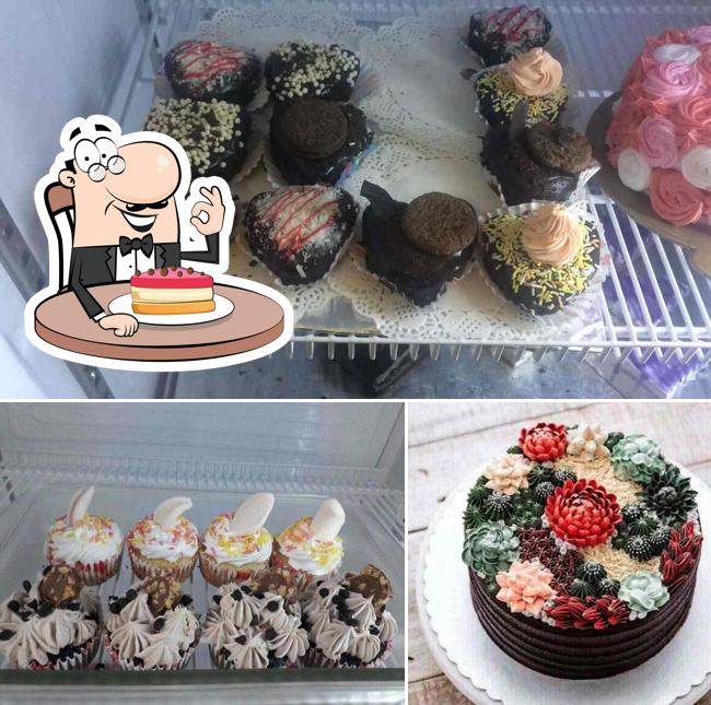 Here's a picture of Cupid Cake's