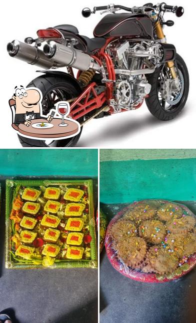 Food at Kundu Sweets