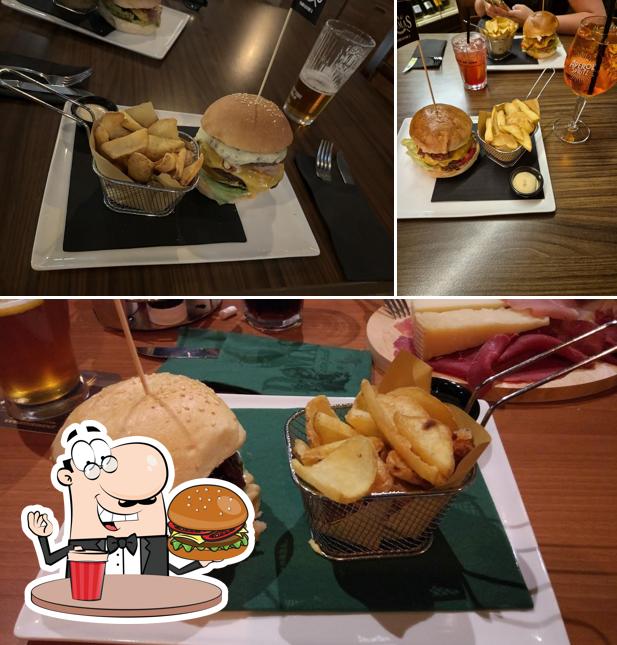 Gli hamburger di DOMAS steakhouse potranno soddisfare i gusti di molti