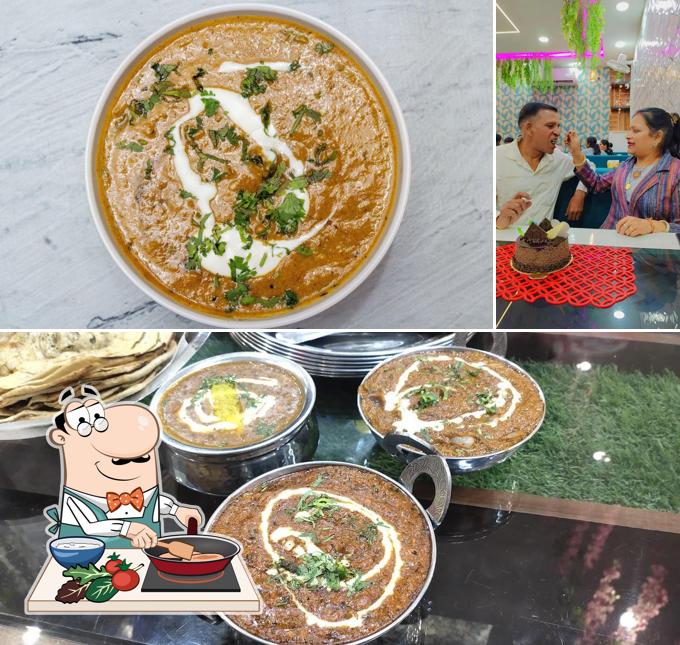 Chicken curry at Parveen Vaishno Dhaba