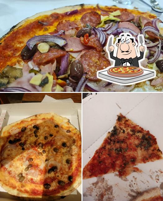 Ordina tra le svariate varianti di pizza
