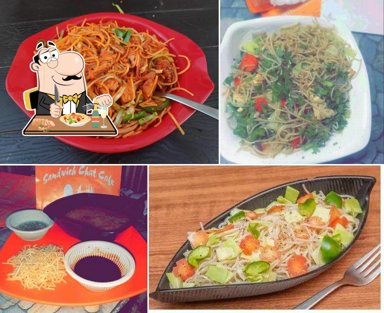Pad thai at Sandwich Chat Cafe
