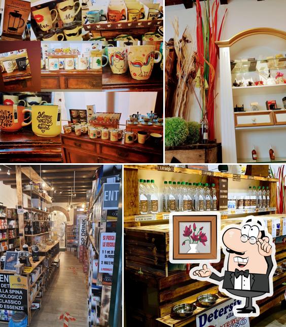 Dai un'occhiata agli interni di Diamante Caffè