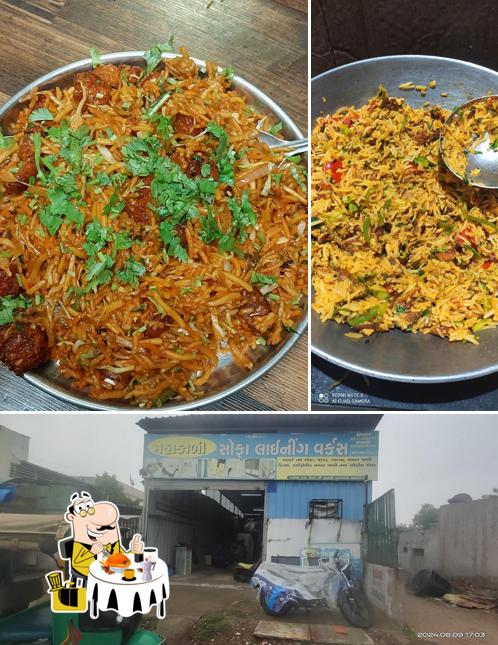 Among various things one can find food and exterior at POOJA CHINESE FOOD