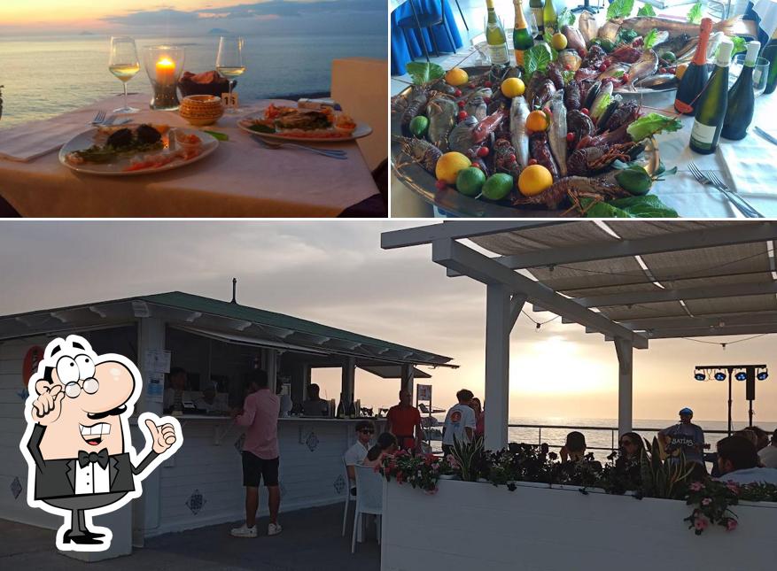 Dai un'occhiata agli interni di I Carusi Beach