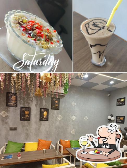 VITHU MAULI JUICEBAR &CAFE RAHURI is distinguished by food and interior