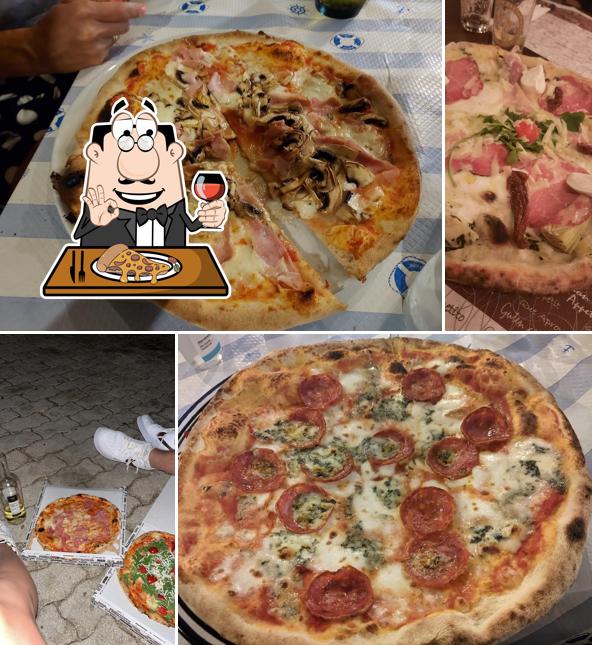 Ordina tra le molte varianti di pizza