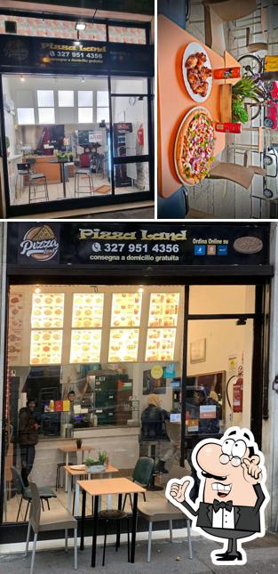 Gli interni di Pizza Land