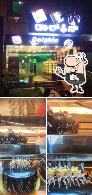 Check out how Dolphin Bakes ‘N’ Ice Creams looks inside
