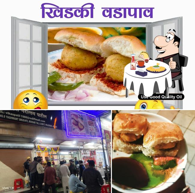 Order a burger at Khidki Vadapav