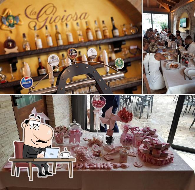 Siediti a un tavolo di Ristorante Pizzeria La Gioiosa