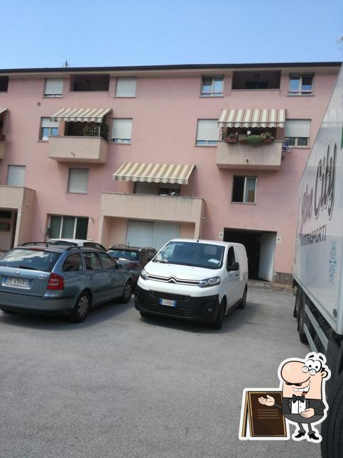 Goditi la vista dagli esterni di Daltam El Cibao S.R.L