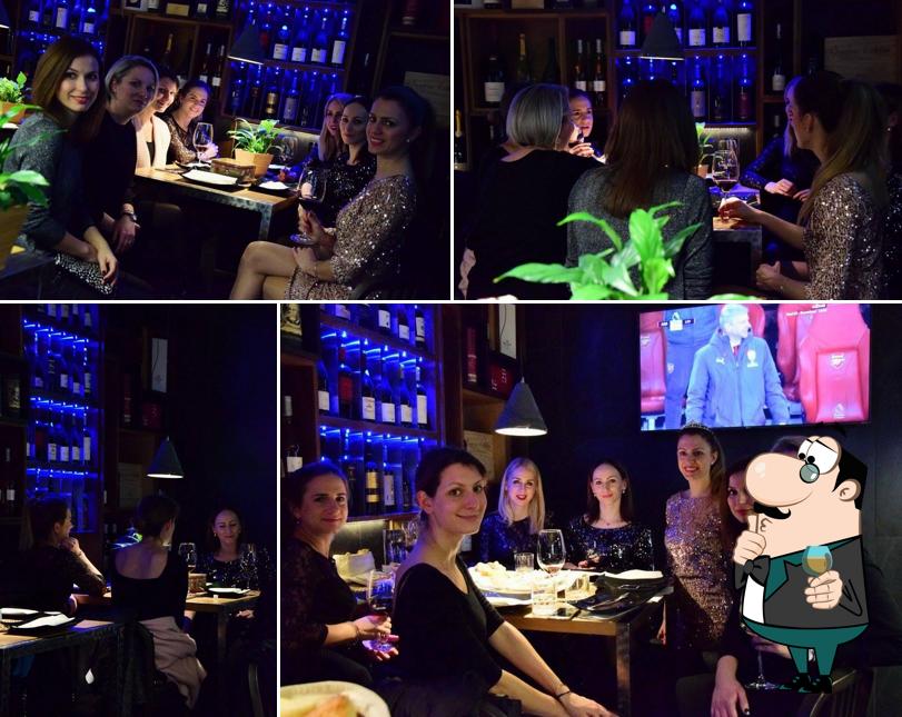 Lanterna WINE & TAPAS bar