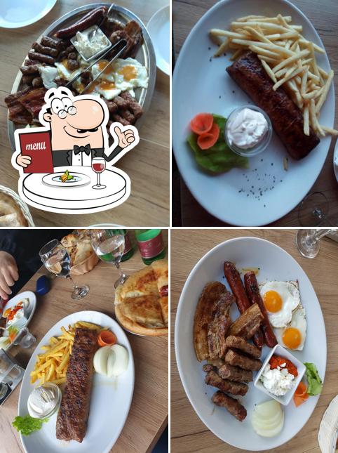 Cibo al Restoran Vatikan