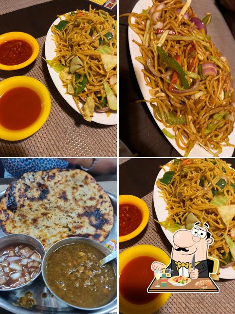Food at Mohanji's amritsari Kulcha paratha