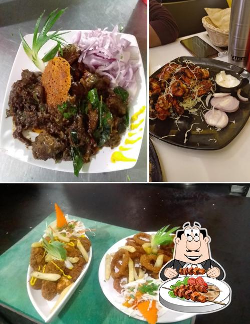 Food at Ensuvai Restaurant@Hotel Windsor Castle