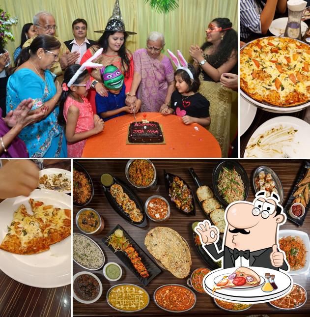 Try out pizza at Jolly Gymkhana Restaurant