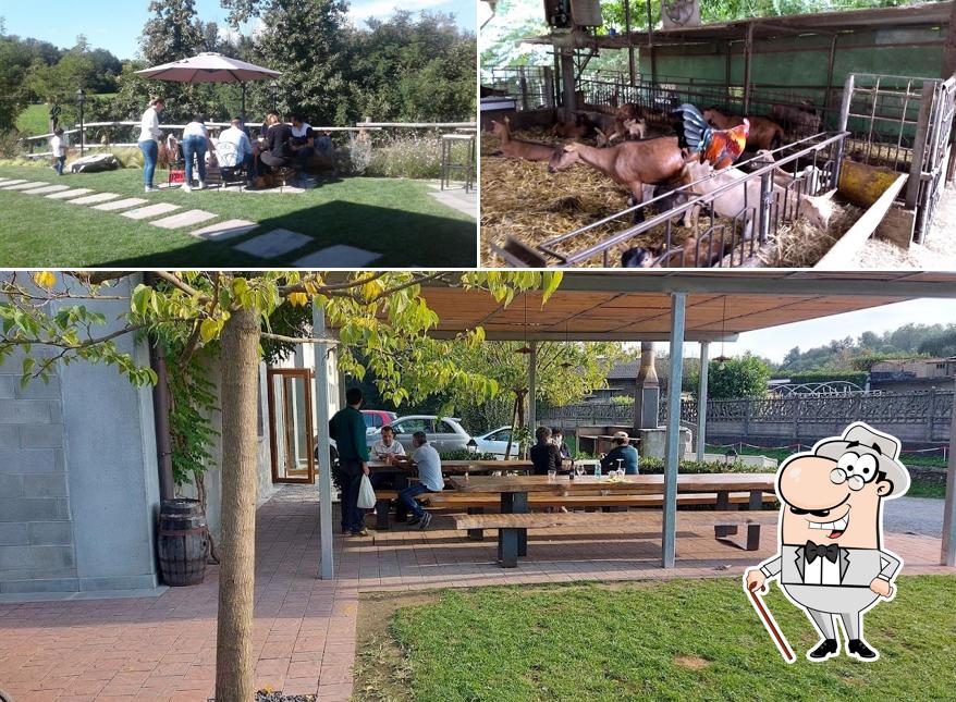 Puoi goderti l'aria fresca da seduto all'esterno di Donzeno - Fattoria con cucina